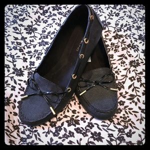 9 1/2 M NWOT Stylish Loafers